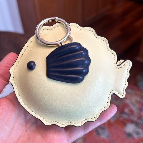 KATE SPADE FISH CHANGE PURSE KEY CHAIN TROPICAL YELLOW BLACK SILVER CUTE LNC π - Picture 4 of 10